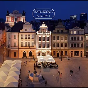Appartamento Ratuszova Stary Rynek Old Market Square Premium & Restaurant Ad 1954